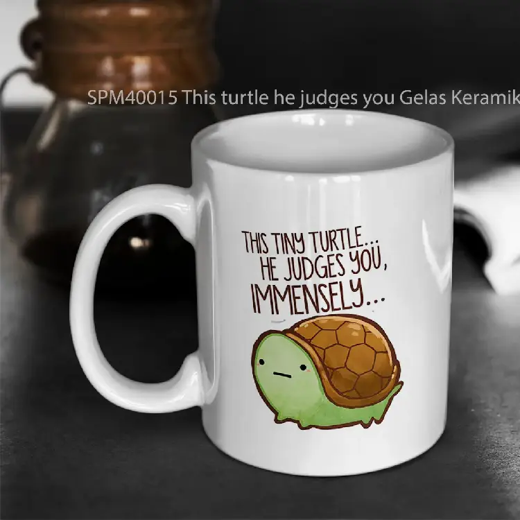 SPM40015 This turtle he judges you Gelas Keramik Supermug