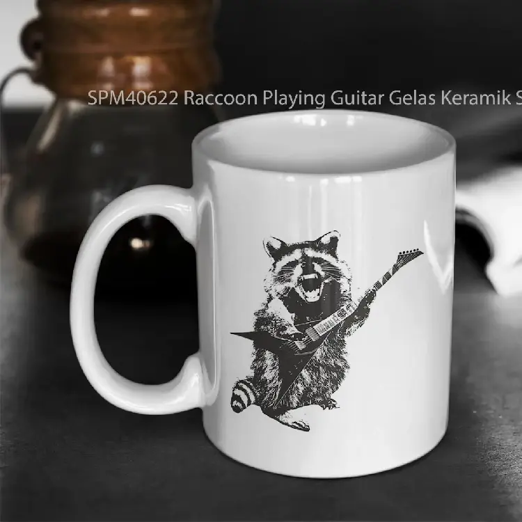 SPM40622 Raccoon Playing Guitar Gelas Keramik Supermug