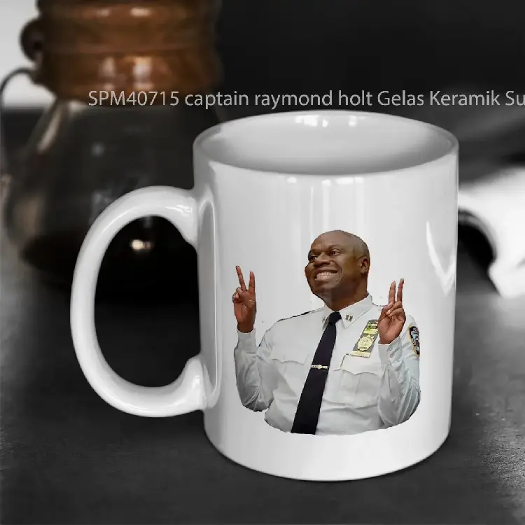 SPM40715 captain raymond holt Gelas Keramik Supermug