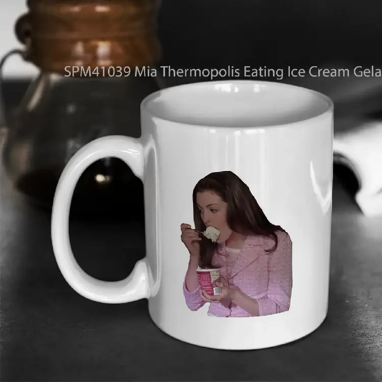 SPM41039 Mia Thermopolis Eating Ice Cream Gelas Keramik Supermug