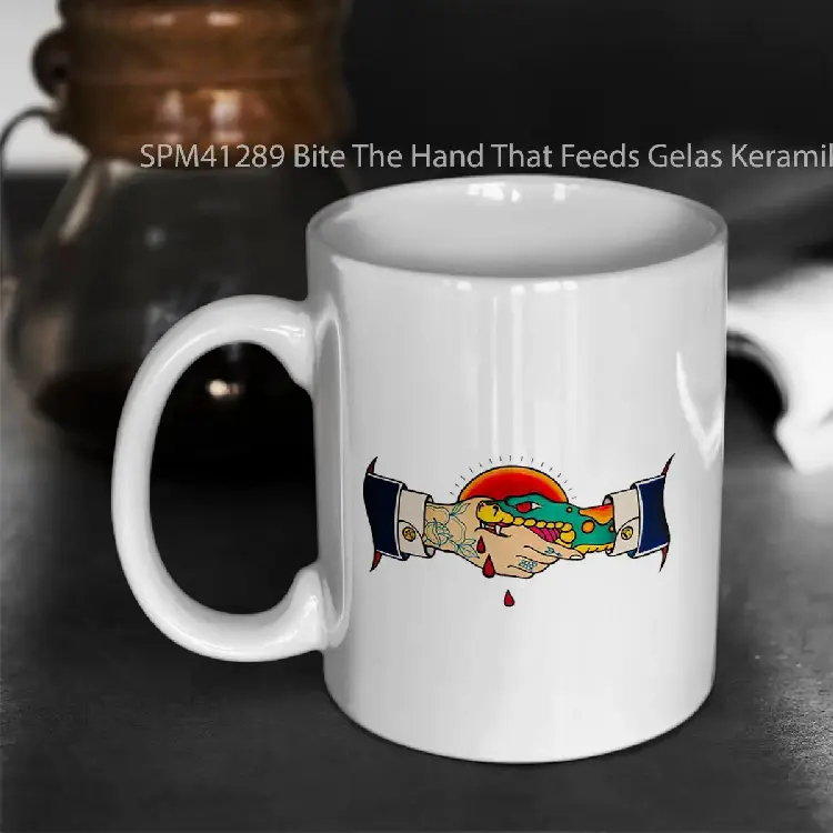 SPM41289 Bite The Hand That Feeds Gelas Keramik Supermug