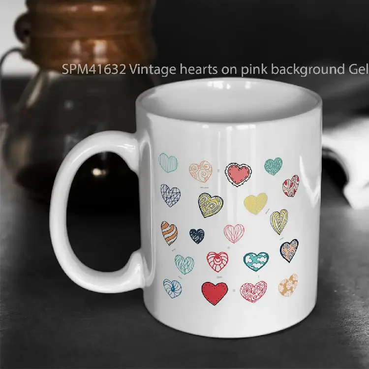 SPM41632 Vintage hearts on pink background Gelas Keramik Supermug