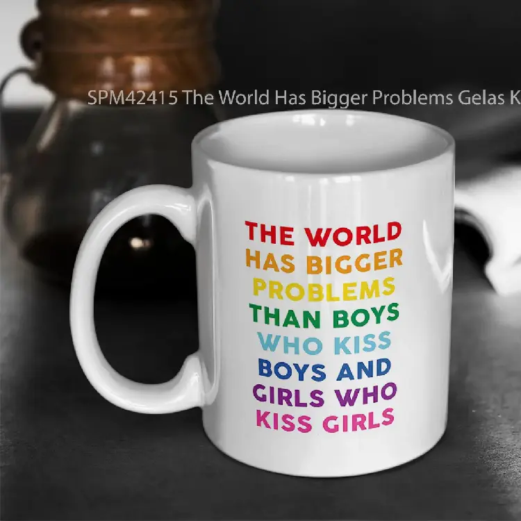 SPM42415 The World Has Bigger Problems Gelas Keramik Supermug