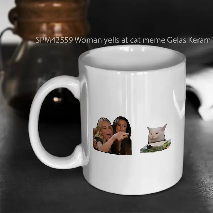 SPM42559 Woman yells at cat meme Gelas Keramik Supermug