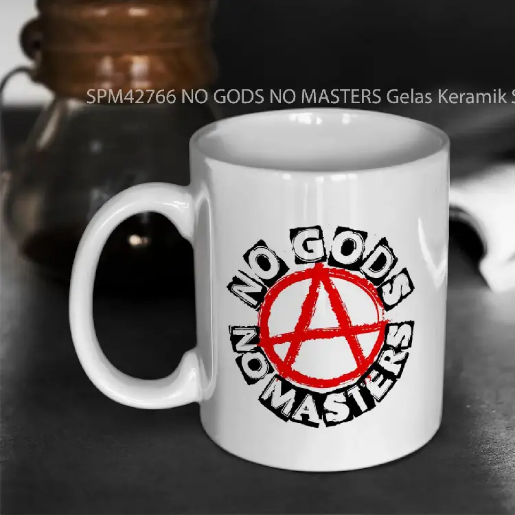 SPM42766 NO GODS NO MASTERS Gelas Keramik Supermug