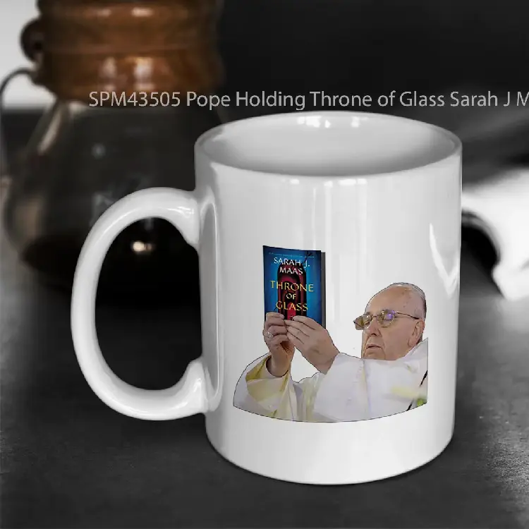 SPM43505 Pope Holding Throne of Glass Sarah J Maas Gelas Keramik Supermug