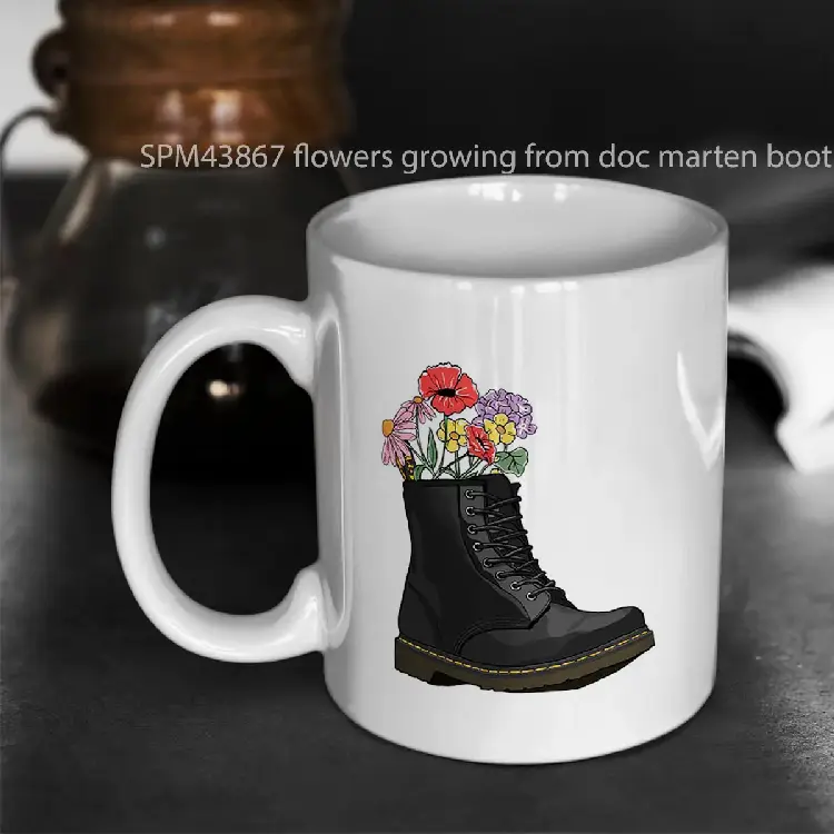 SPM43867 flowers growing from doc marten boot Gelas Keramik Supermug