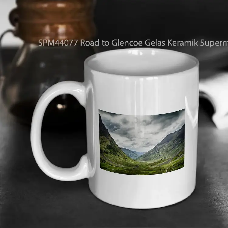 SPM44077 Road to Glencoe Gelas Keramik Supermug