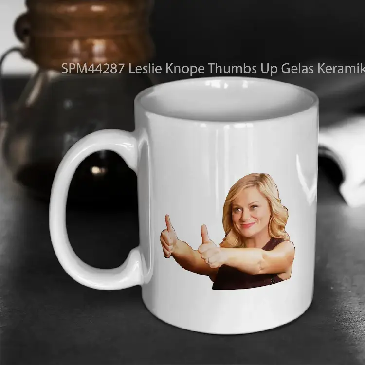 SPM44287 Leslie Knope Thumbs Up Gelas Keramik Supermug
