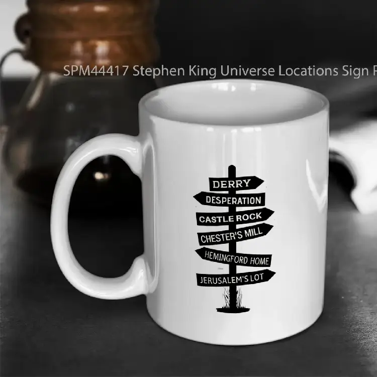 SPM44417 Stephen King Universe Locations Sign Post Gelas Keramik Supermug
