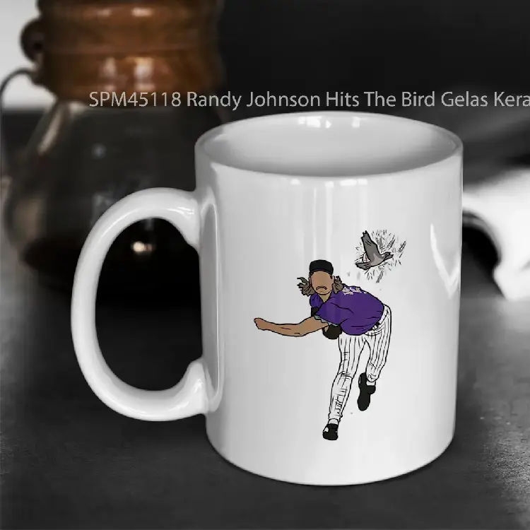 SPM45118 Randy Johnson Hits The Bird Gelas Keramik Supermug