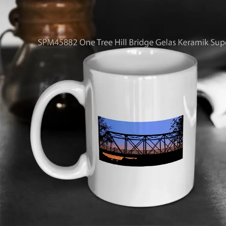 SPM45882 One Tree Hill Bridge Gelas Keramik Supermug