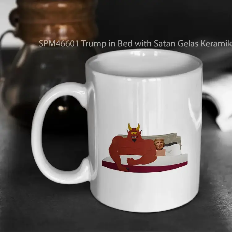SPM46601 Trump in Bed with Satan Gelas Keramik Supermug