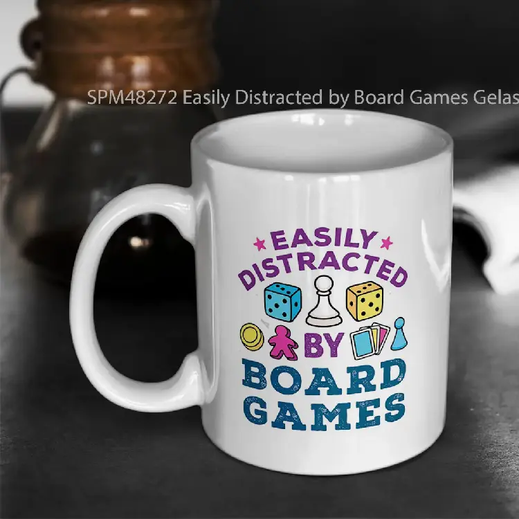 SPM48272 Easily Distracted by Board Games Gelas Keramik Supermug