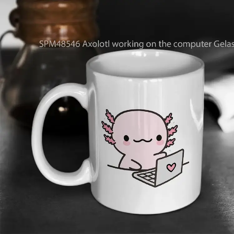 SPM48546 Axolotl working on the computer Gelas Keramik Supermug