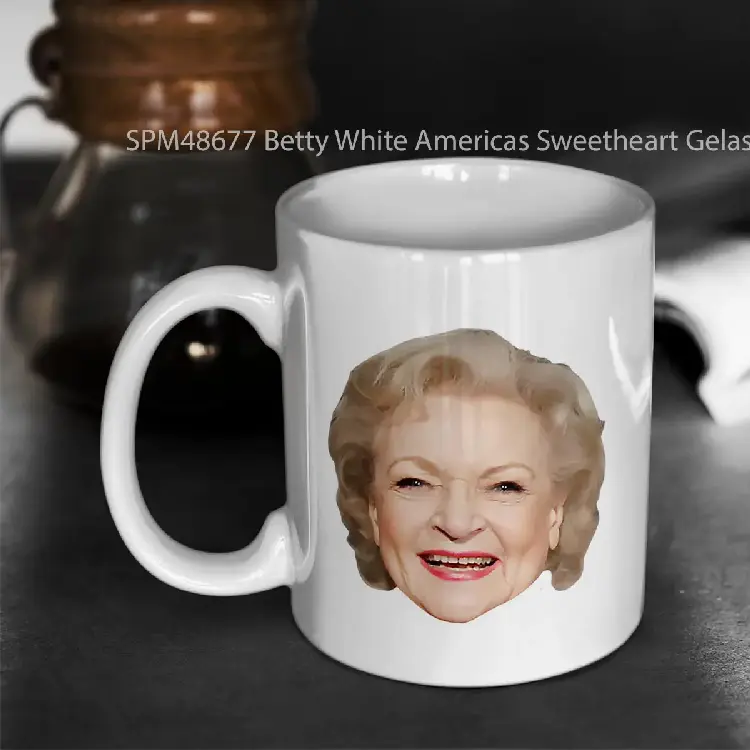 SPM48677 Betty White Americas Sweetheart Gelas Keramik Supermug