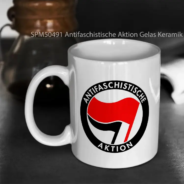 SPM50491 Antifaschistische Aktion Gelas Keramik Supermug