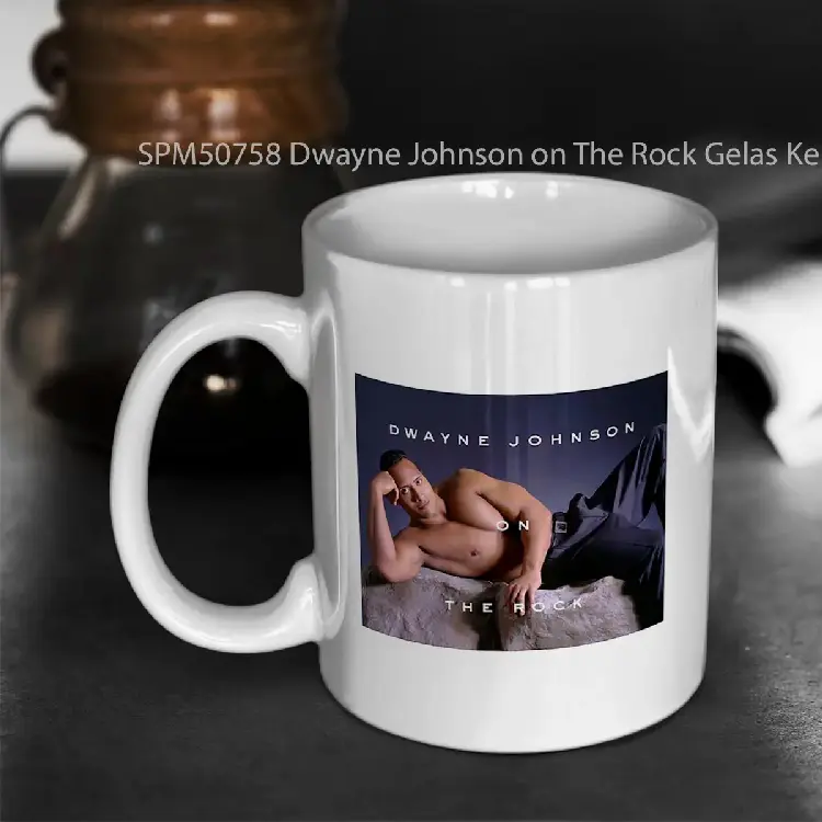 SPM50758 Dwayne Johnson on The Rock Gelas Keramik Supermug